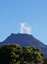 La soufrière, coeur brûlant de la Guadeloupe 